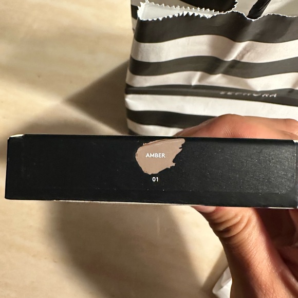 FENTY Beauty Cream Contour Shade AMBER - Picture 4 of 5